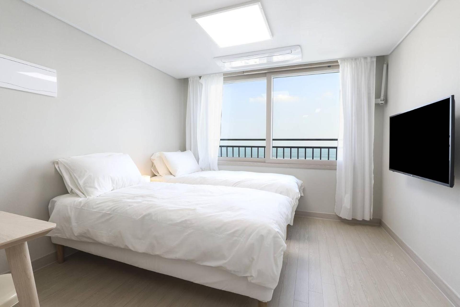 Hotel The First Ocean Songjeong Pusan Zewnętrze zdjęcie