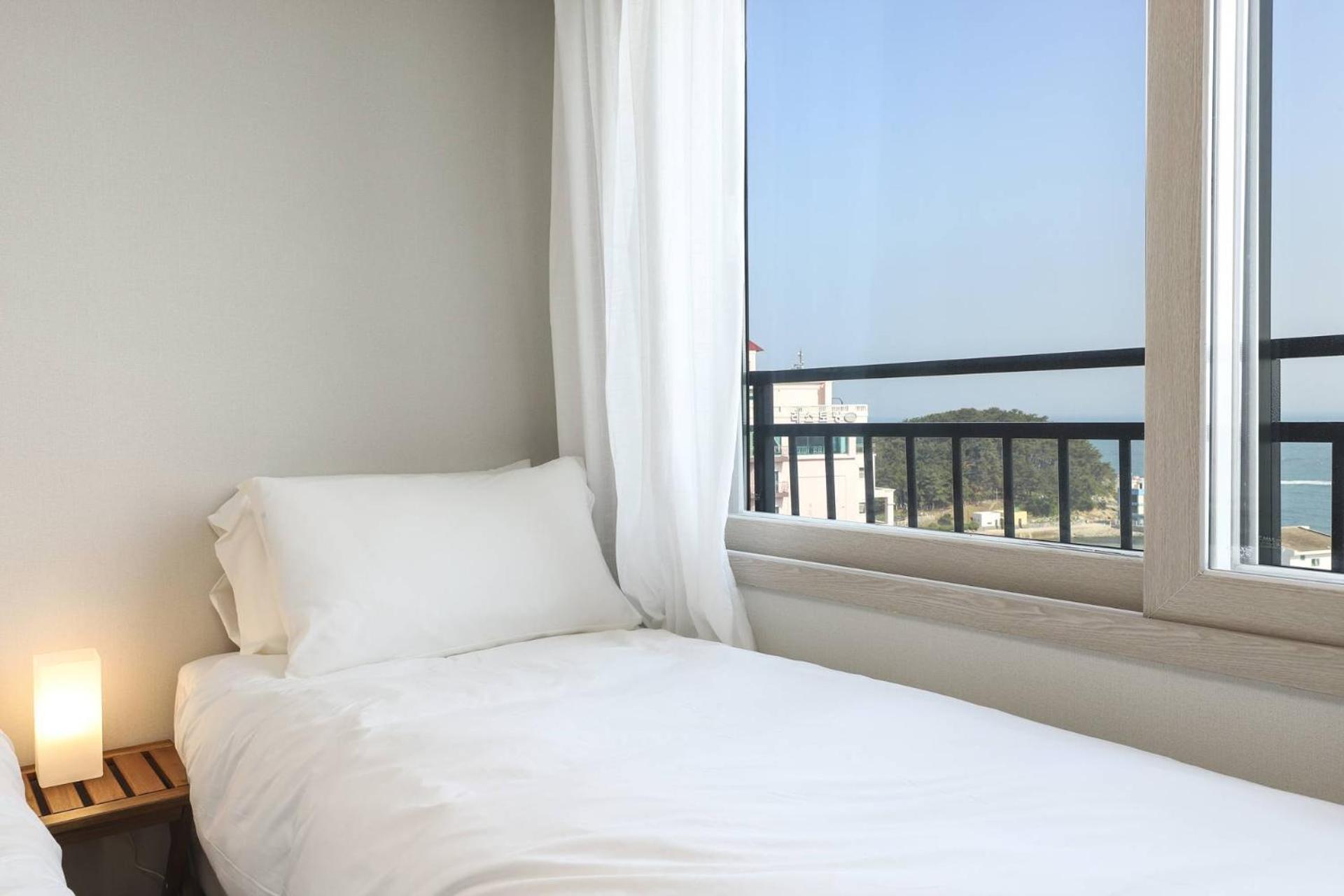 Hotel The First Ocean Songjeong Pusan Zewnętrze zdjęcie