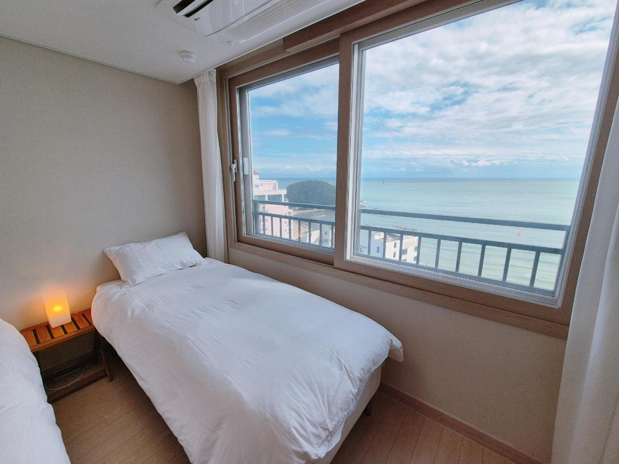 Hotel The First Ocean Songjeong Pusan Zewnętrze zdjęcie