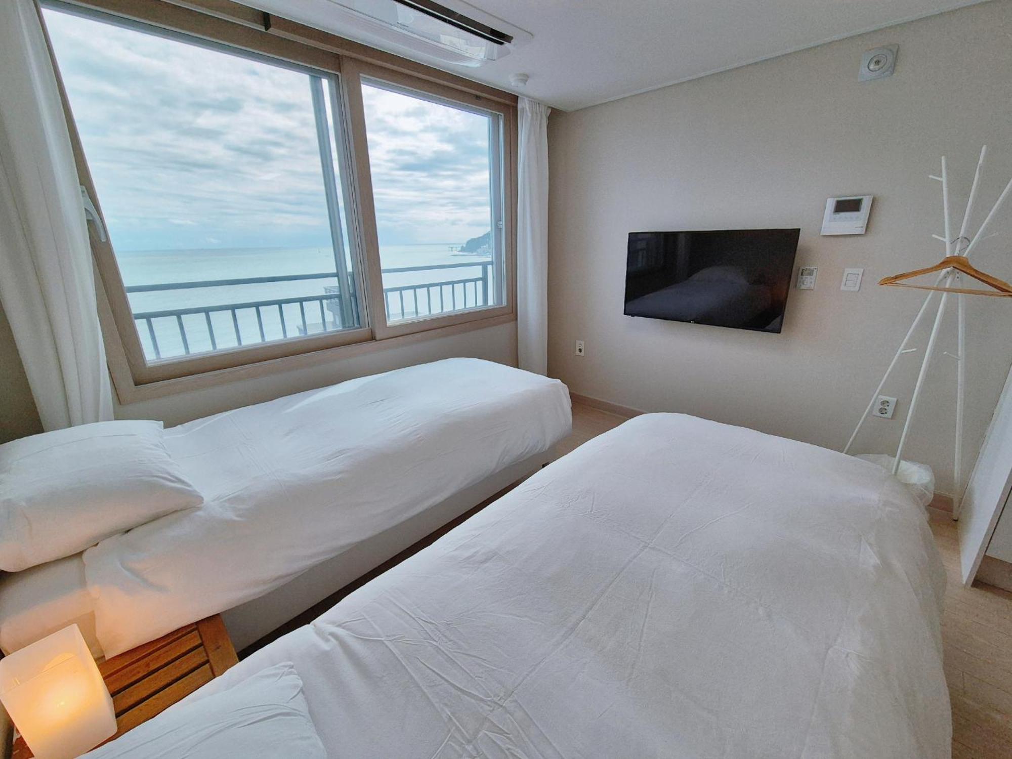 Hotel The First Ocean Songjeong Pusan Zewnętrze zdjęcie